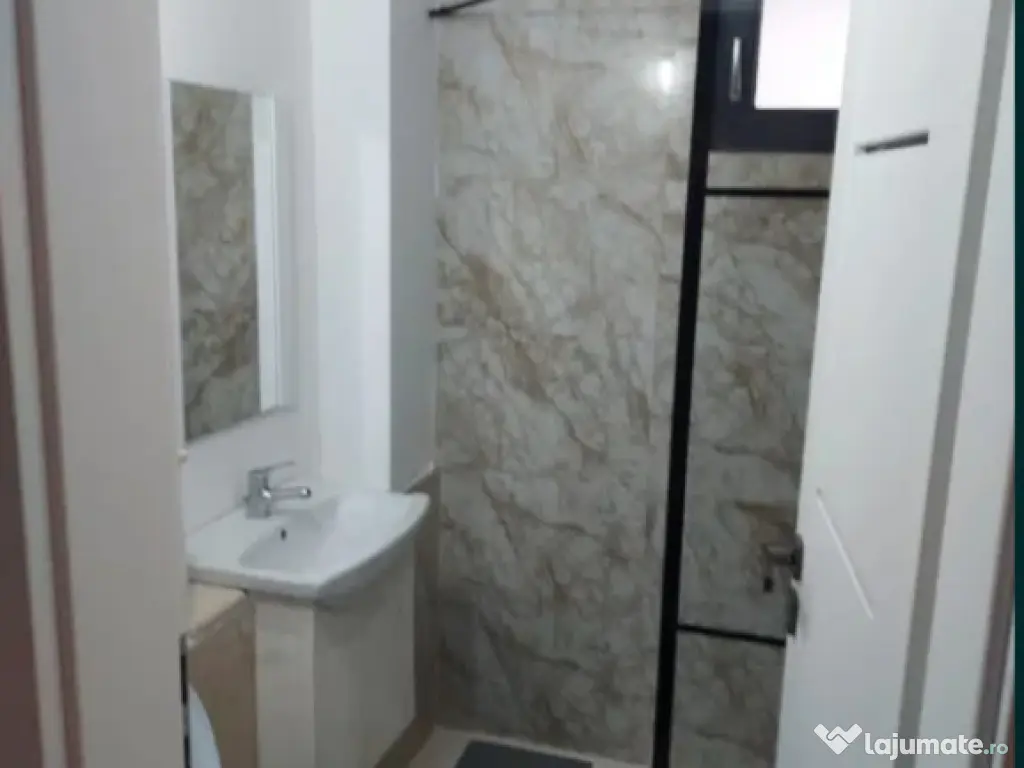 Apartament 4 camere, decomandat - zona Sacele 