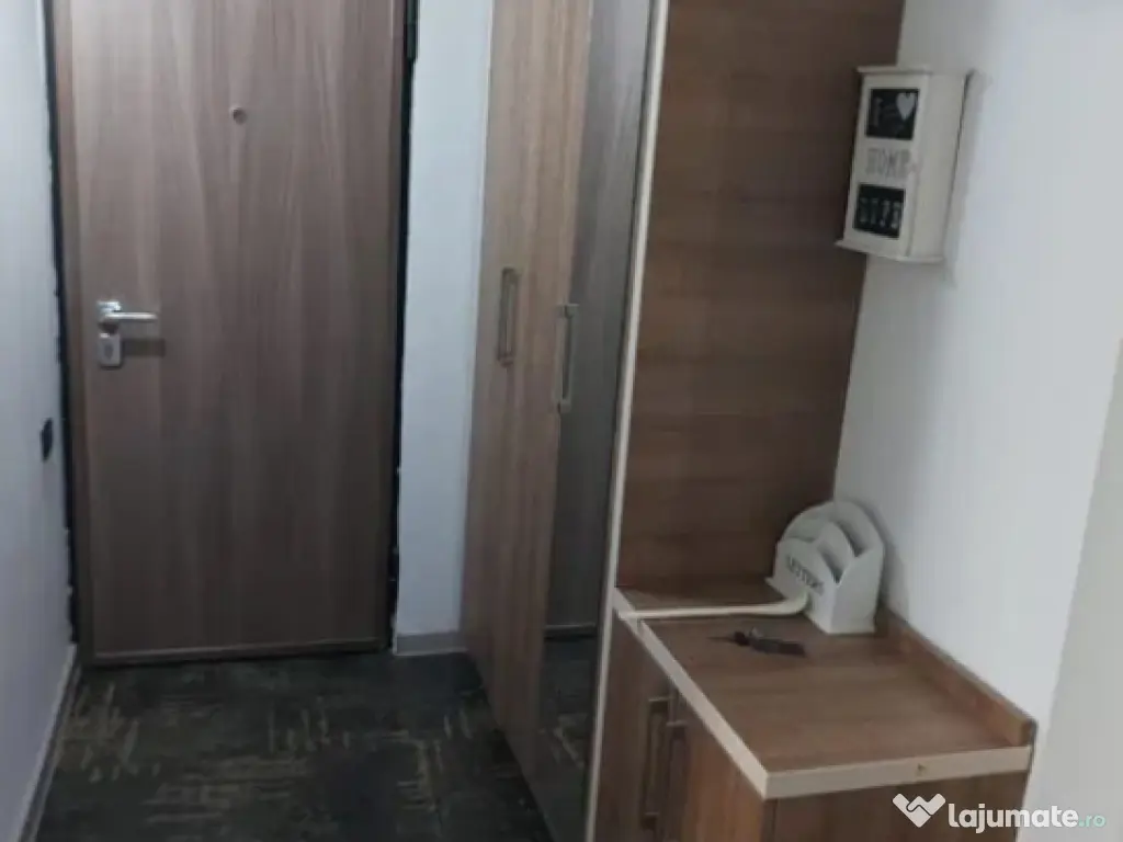 Apartament 4 camere, decomandat - zona Sacele 