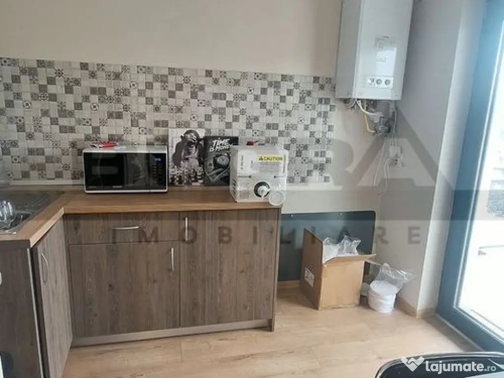 Spatiu de birouri/ apartament de 90mp, parcare, zona Corn... 