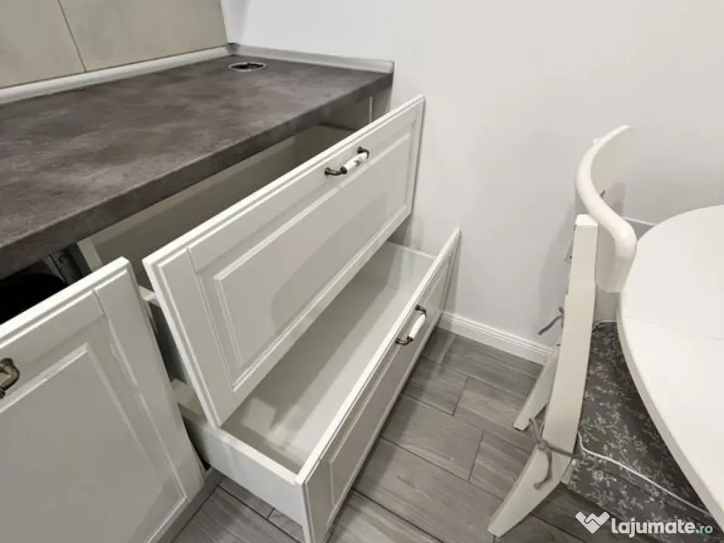 Studio bine compartimentat, parcare, complet mobilat, ren... 