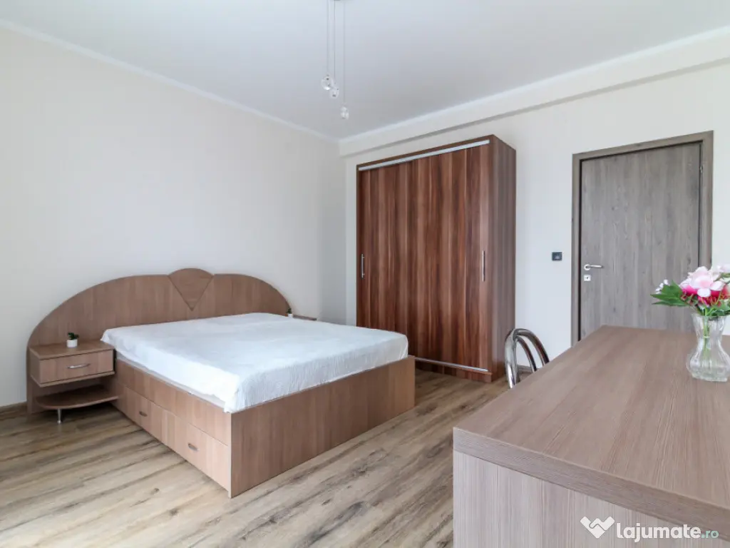 Casa LA CHEIE cu 5 camere si 4 bai, 200 mp, aproape de LIDL, 