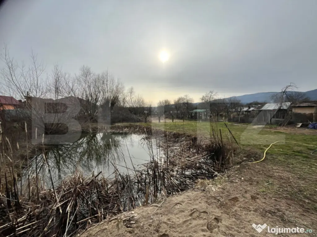 EXCLUSIVITATE , DE VANZARE 2 PARCELE de teren intravilan , 