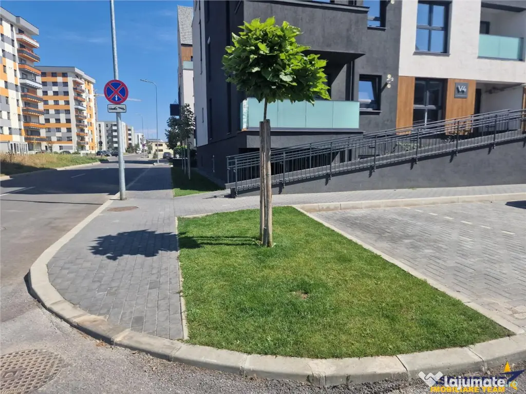 TUR 3D! Decomandat, elegant, 2 balcoane, Maurer Villas, Bras 