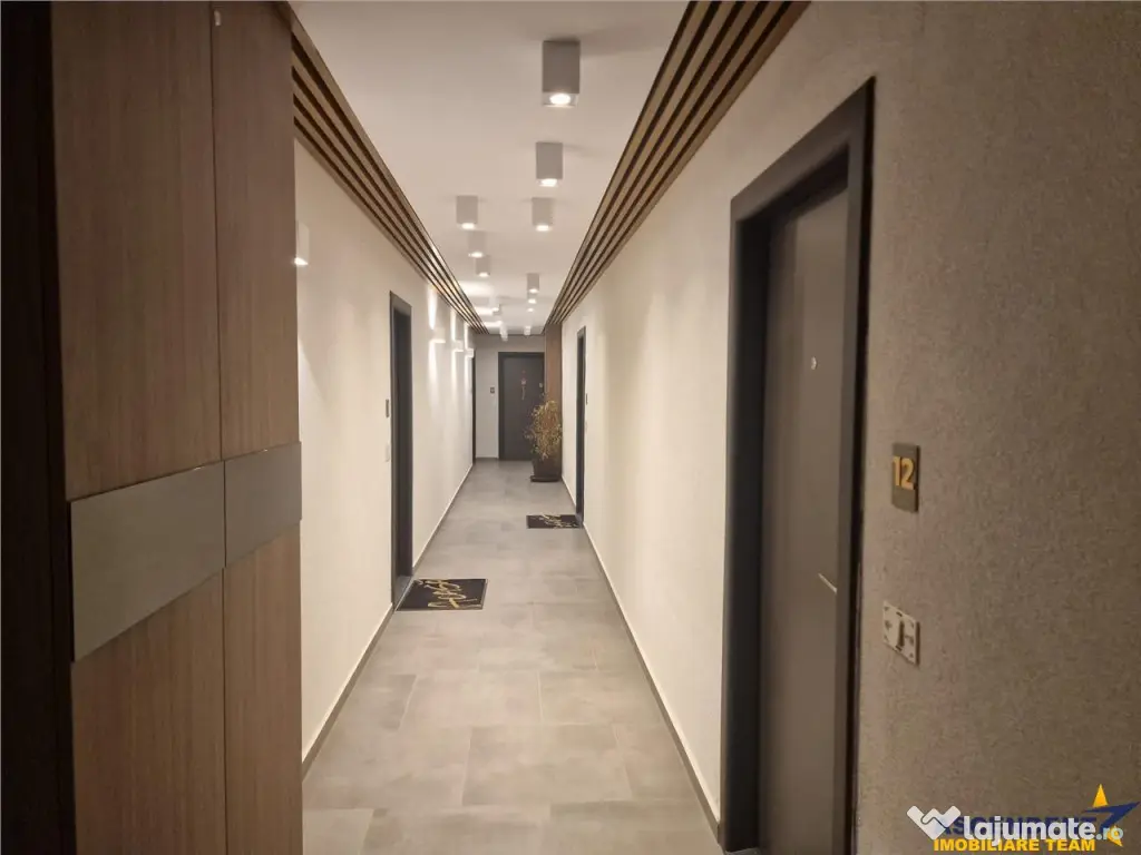 TUR 3D! Decomandat, elegant, 2 balcoane, Maurer Villas, Bras 