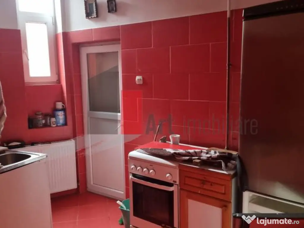 APARTAMENT 4 CAMERE -PIATA IZVORUL RECE 