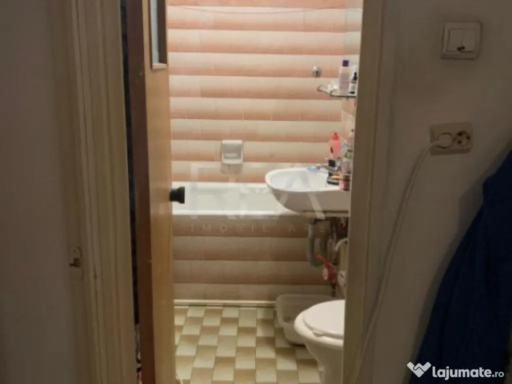 2 camere Dacia decomandat, et. 5, an 1982, metrou, 51 mp 