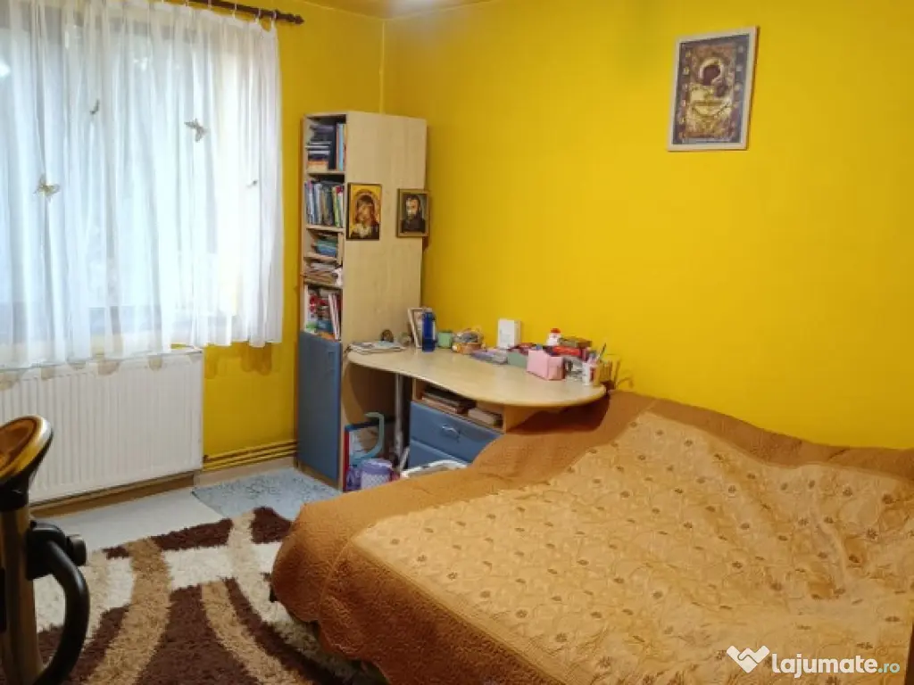 Apartament 3 camere et 3, Plopilor 