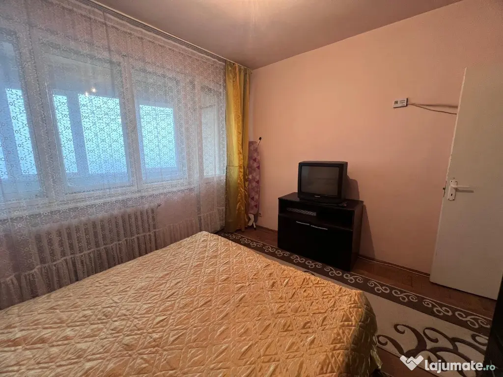 Apartament 2 camere,decomandat,zona Gojdu-Piata Centrala
