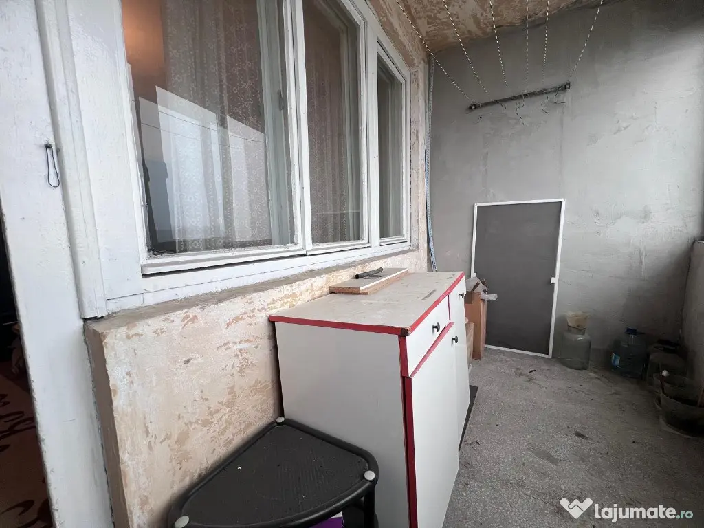 Apartament 2 camere,decomandat,zona Gojdu-Piata Centrala