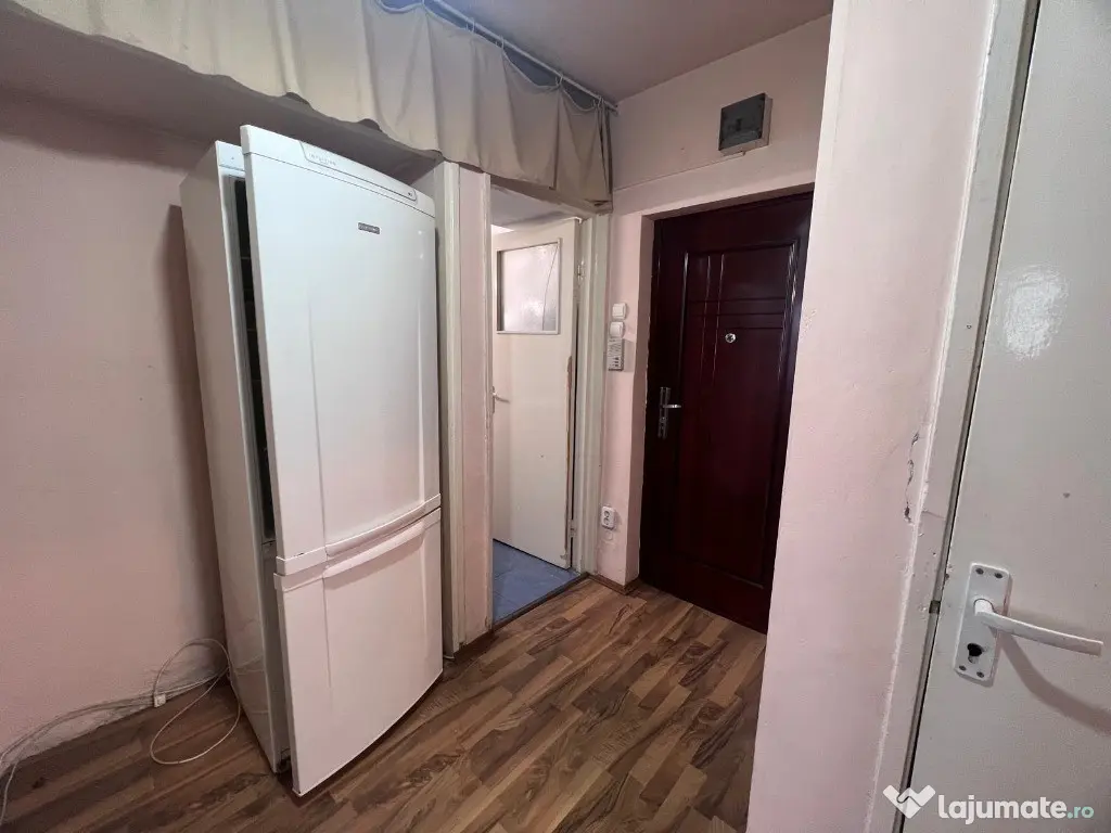 Apartament 2 camere,decomandat,zona Gojdu-Piata Centrala