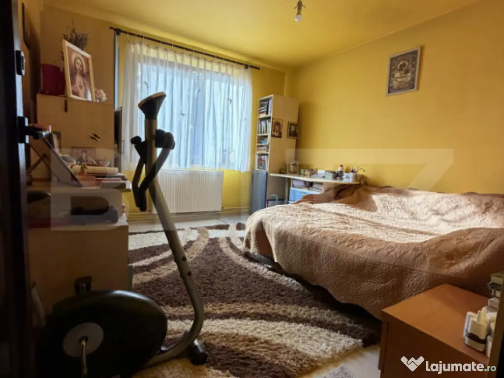 Apartament central 3 camere zona Plopilor