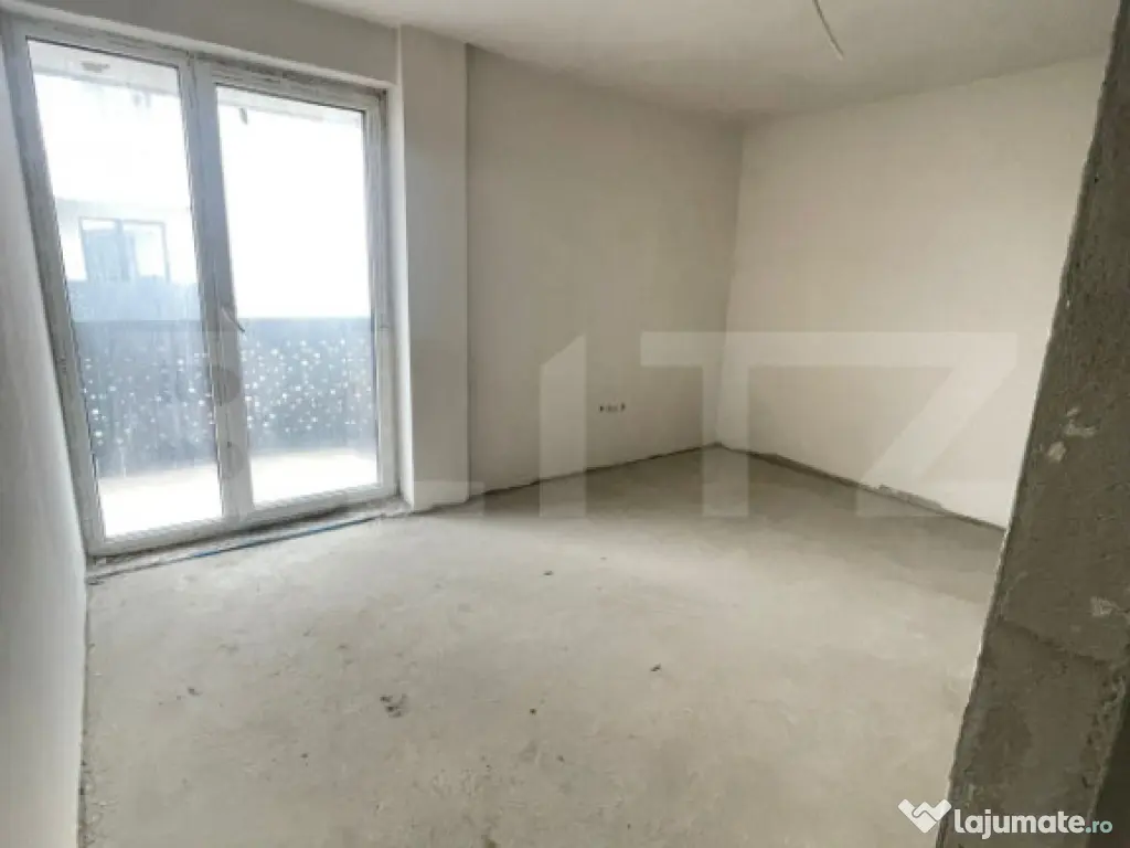 Apartament 3 camere, parcare, Sannicoara 