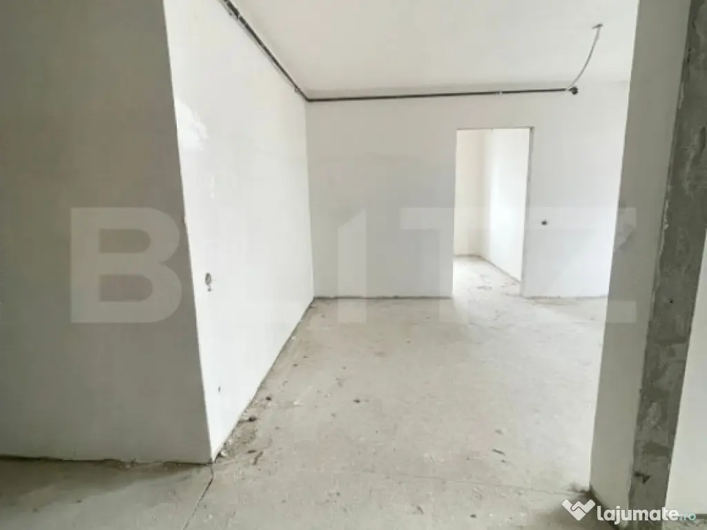 Apartament 3 camere, parcare, Sannicoara 