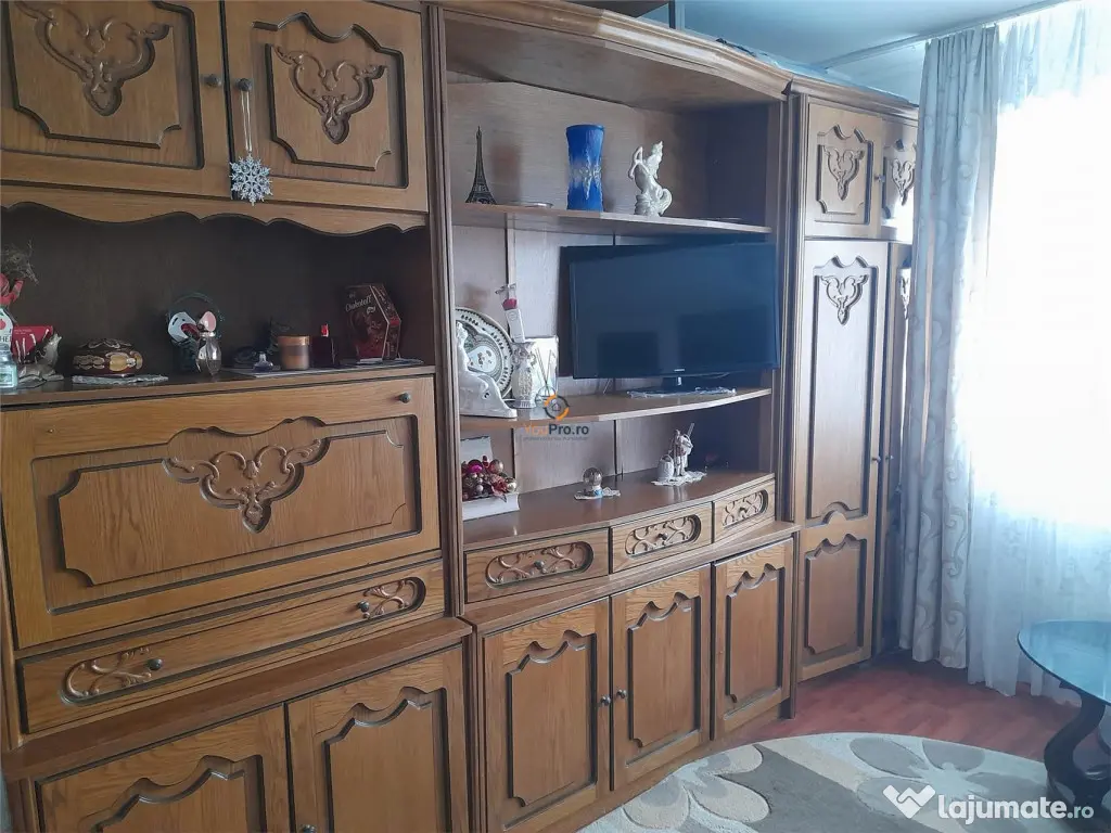 Apartament Etaj 2 zona Sagului 