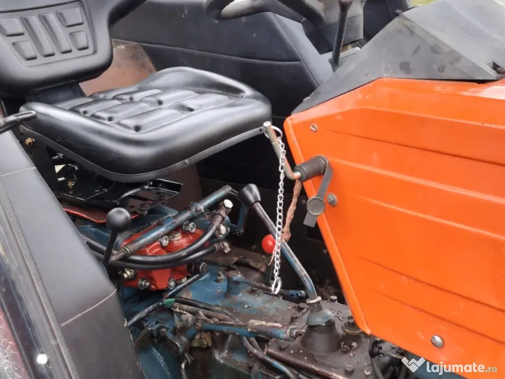 Tractor Universal U445 DTC 