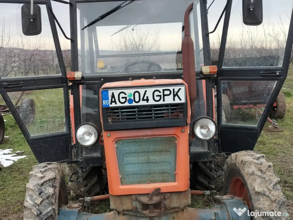 Tractor Universal U445 DTC 