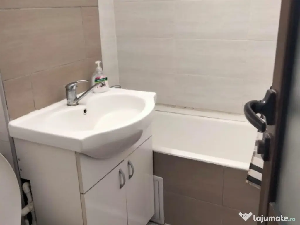 Garsoniera etaj 1 zona Garii 