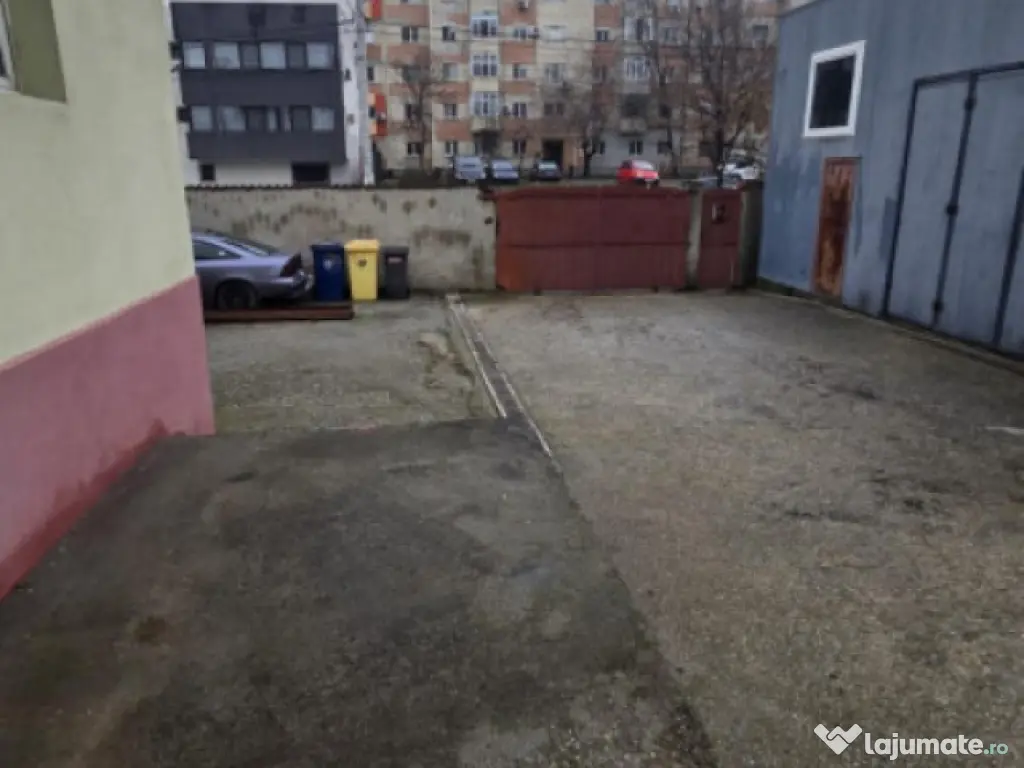 Casa 2 camere decomandat 80mp, 1 Mai 