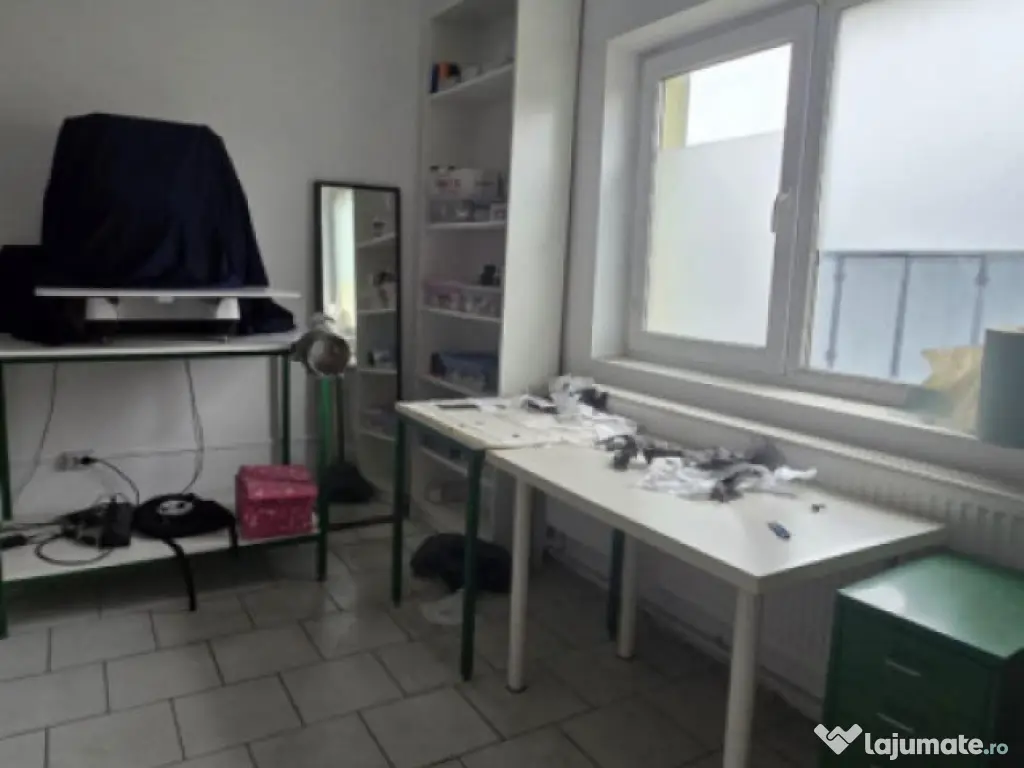 Casa 2 camere decomandat 80mp, 1 Mai 