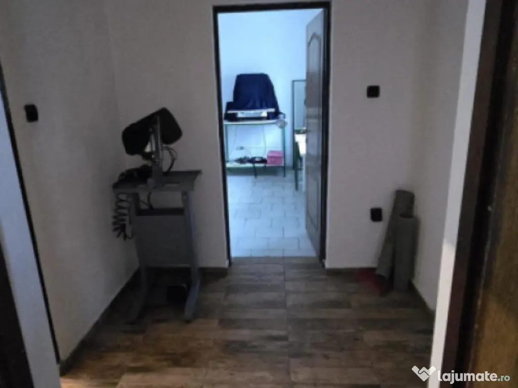 Casa 2 camere decomandat 80mp, 1 Mai 