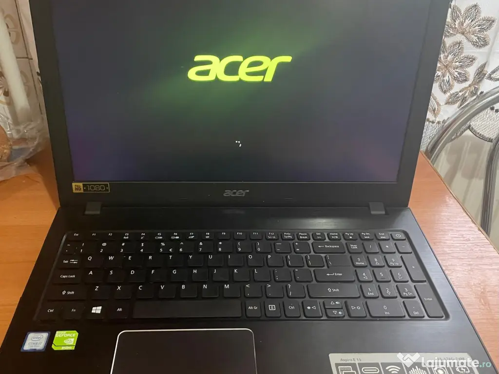 Vând Laptop Acer Aspire E15 