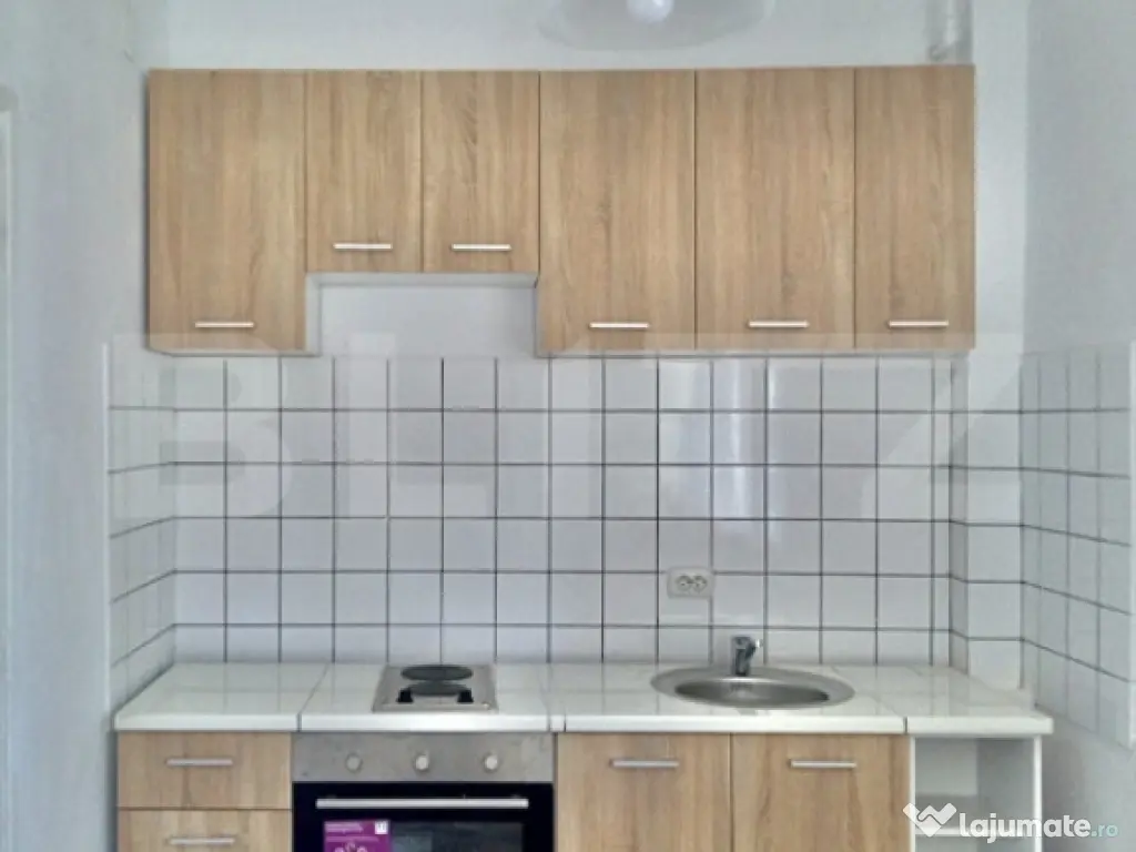 Apartament cu 3 camere + Terasa, 87 mp, zona Central 