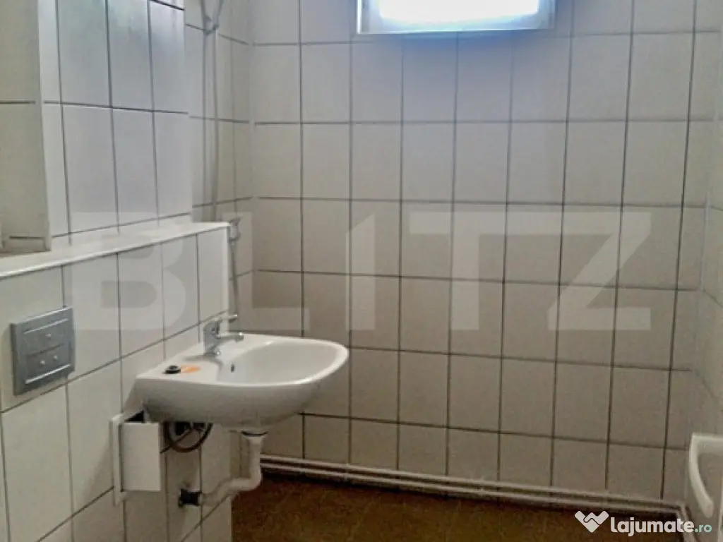 Apartament cu 3 camere + Terasa, 87 mp, zona Central 