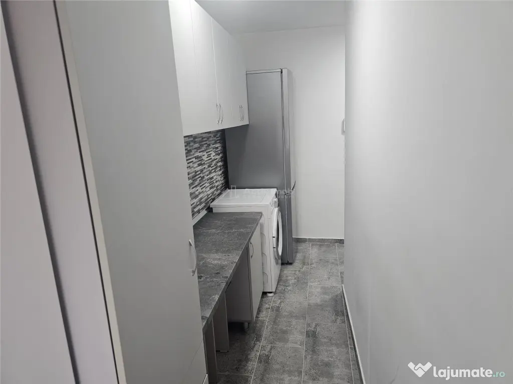 Resita, Garsoniera, Renovata, Mobilata Utilata, Et. 2, Micro 