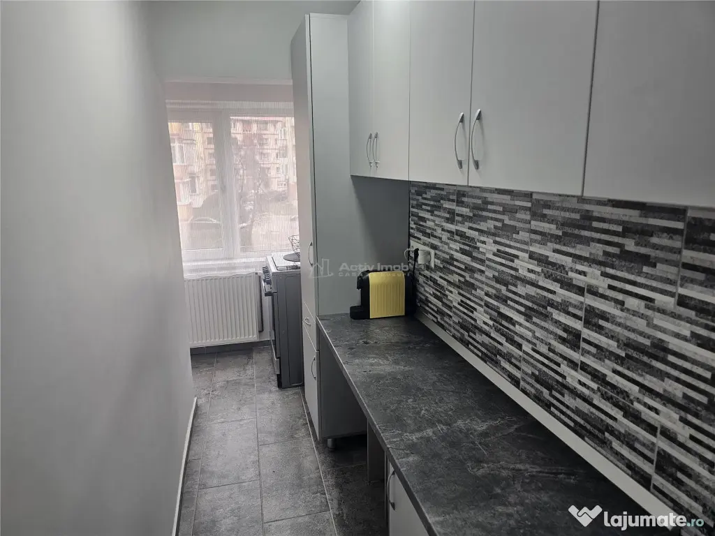 Resita, Garsoniera, Renovata, Mobilata Utilata, Et. 2, Micro 