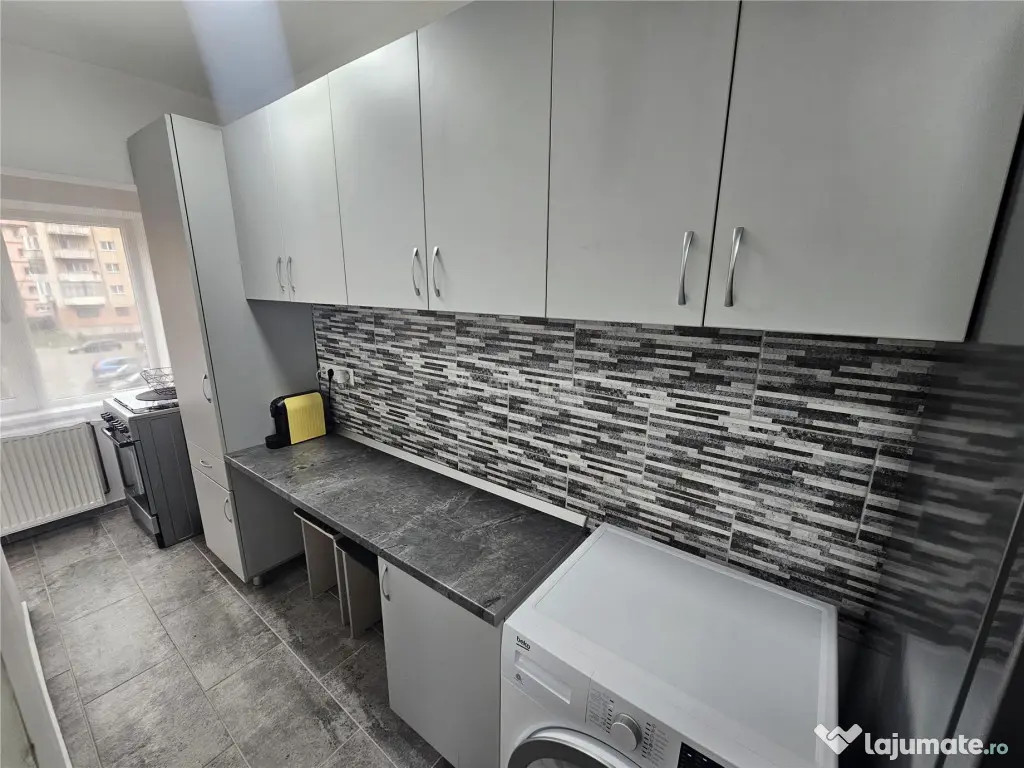 Resita, Garsoniera, Renovata, Mobilata Utilata, Et. 2, Micro 