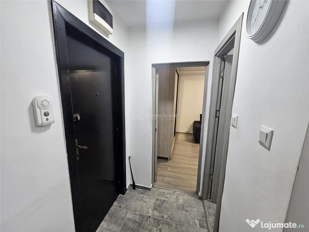 Resita, Garsoniera, Renovata, Mobilata Utilata, Et. 2, Micro 