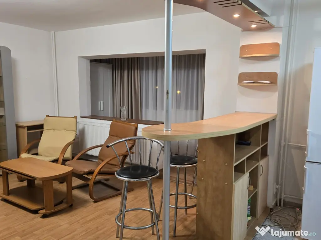 Inchiriez apartament 