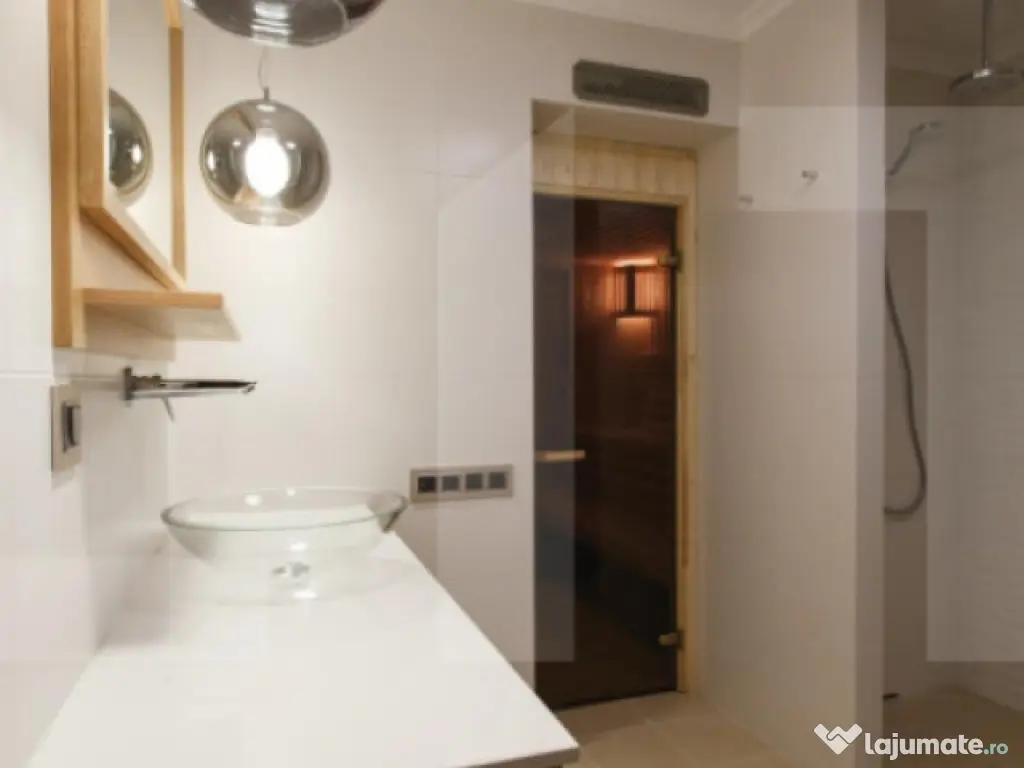 Casa individuala premium cu piscina exterioara 