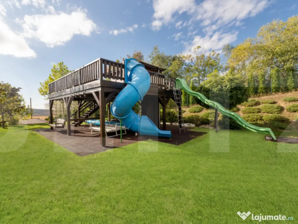 Casa individuala premium cu piscina exterioara 