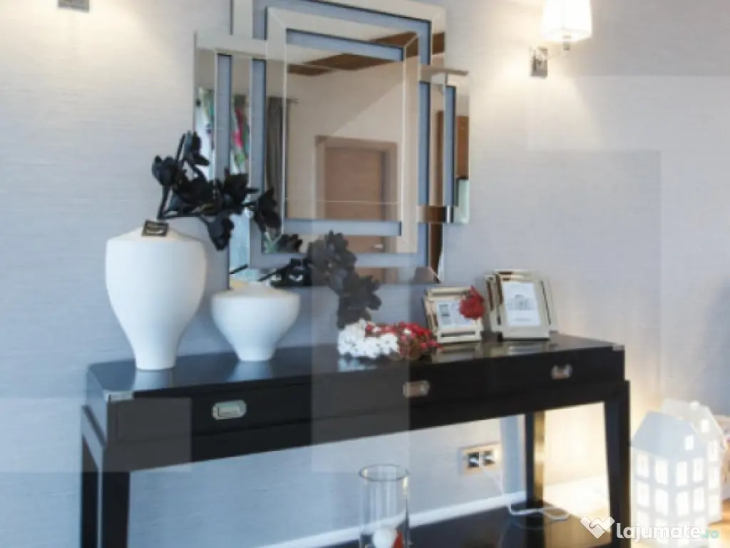 Casa individuala premium cu piscina exterioara 