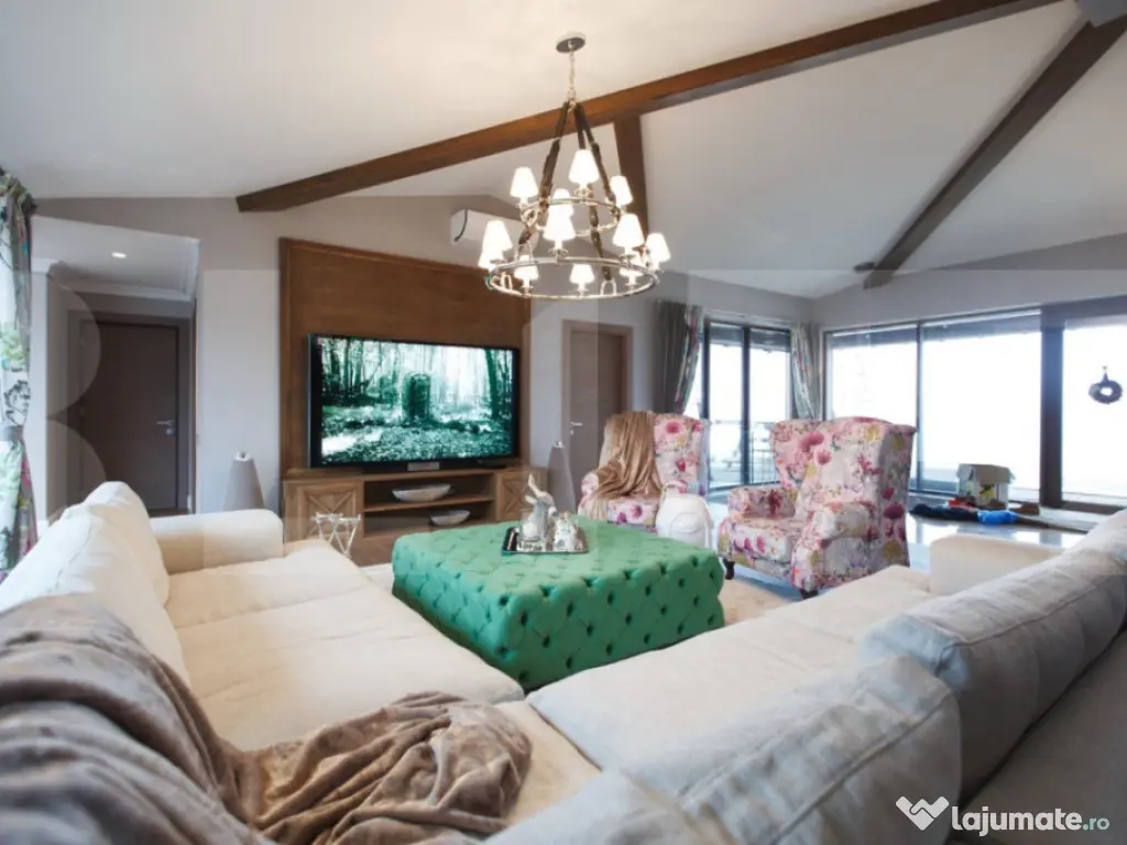 Casa individuala premium cu piscina exterioara 