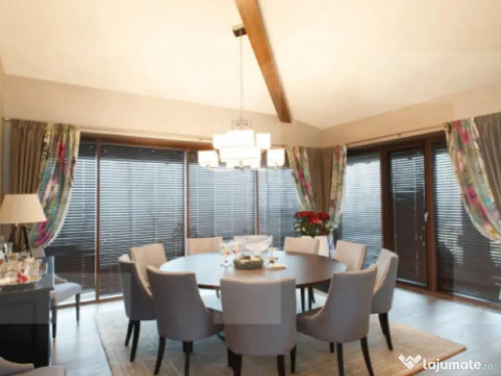 Casa individuala premium cu piscina exterioara 