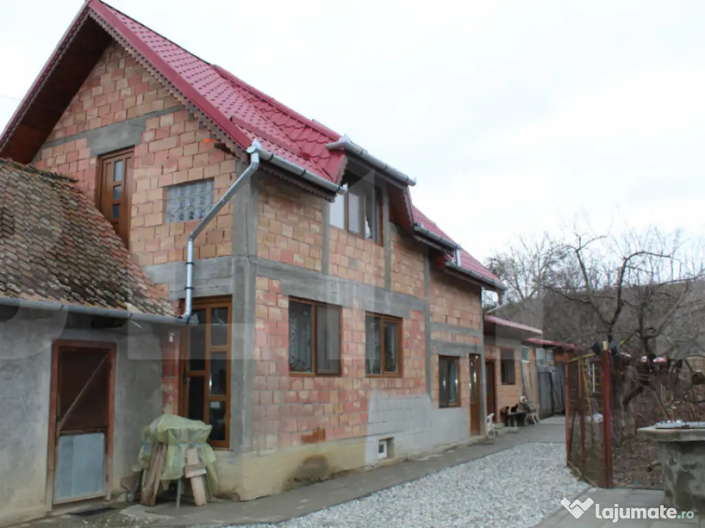 Dublă Oportunitate: Casă Nouă 2020 + Casă Tradițională 