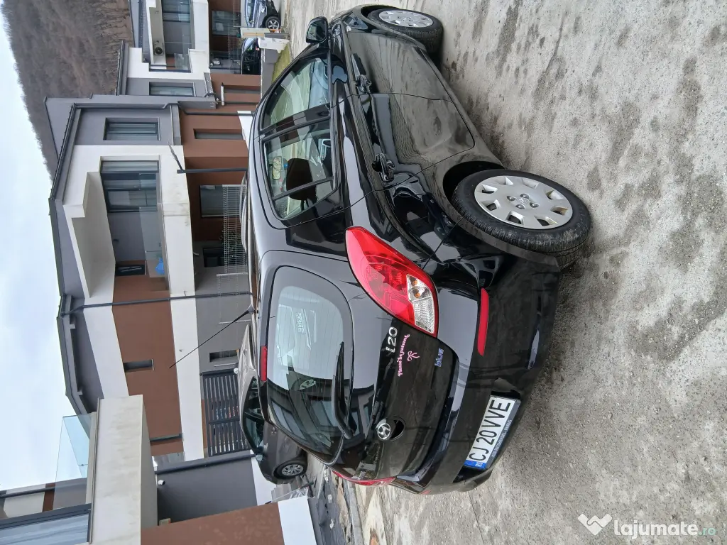Vând Hyundai i 20 an 2014 
