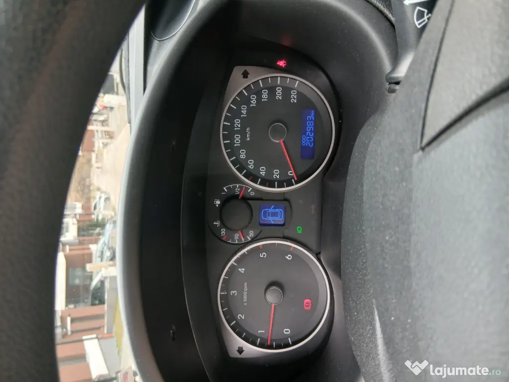 Vând Hyundai i 20 an 2014 