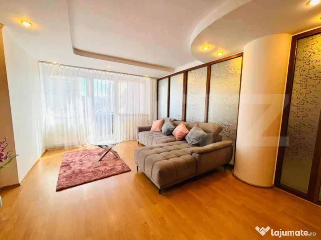Apartament 3 camere, 85 mp, vedere panoramică în Centru Ci
