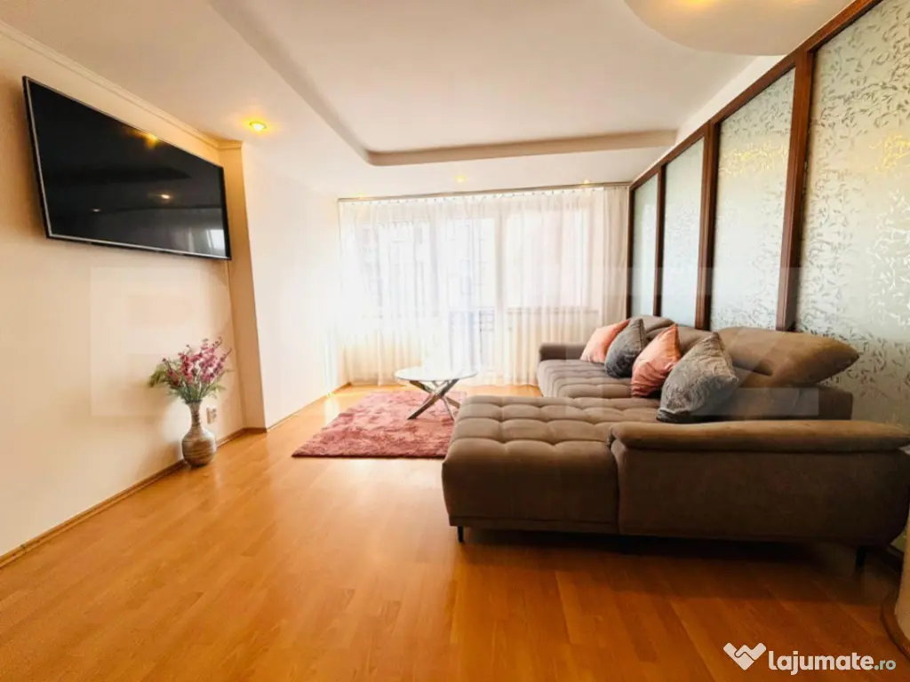 Apartament 3 camere, 85 mp, vedere panoramică în Centru Ci