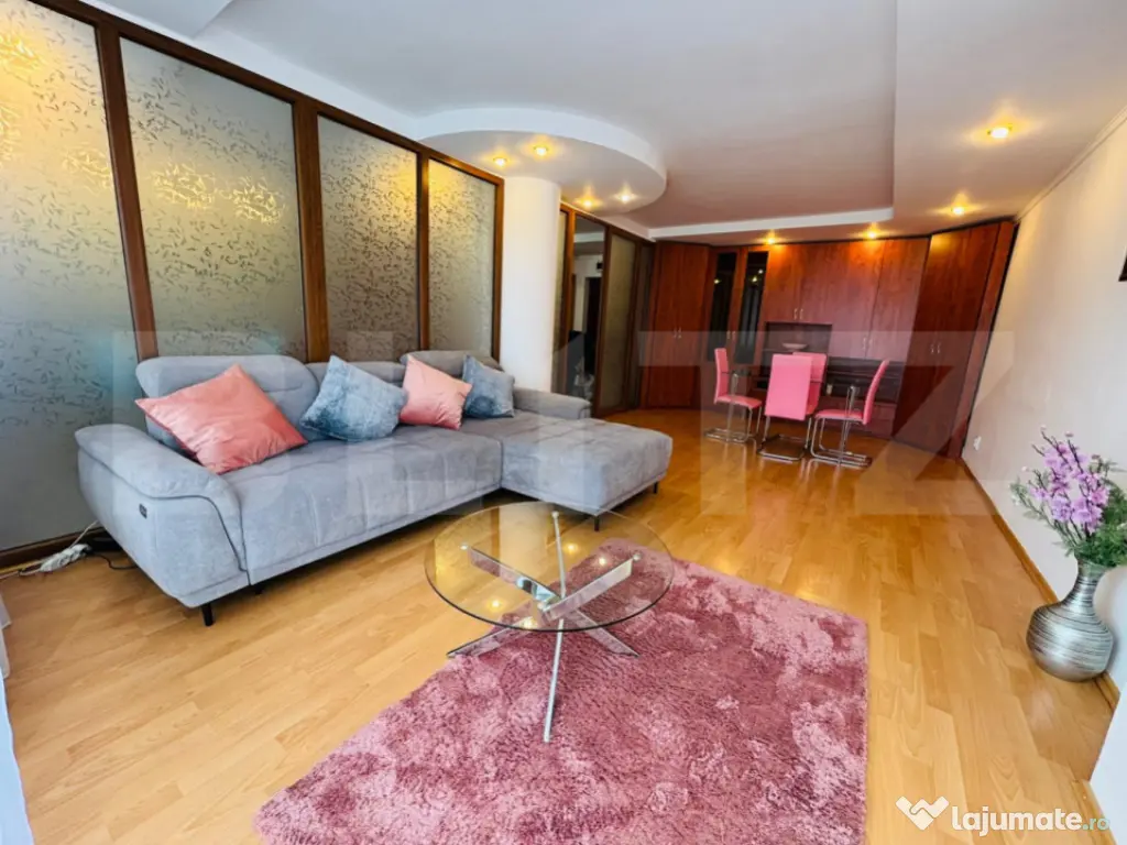 Apartament 3 camere, 85 mp, vedere panoramică în Centru Ci
