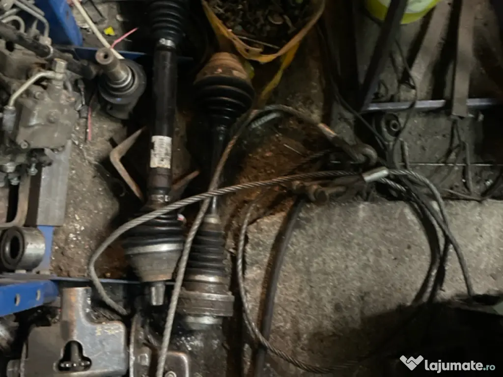 Planetară fata stânga dreapta de 4x4?Skoda Octavia 2 an 2005 