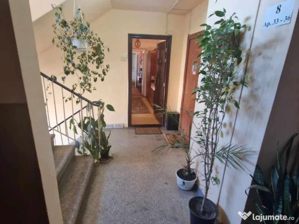 Vindem un apartament Panoramic - la 5 minute de mers pe jos la toate!