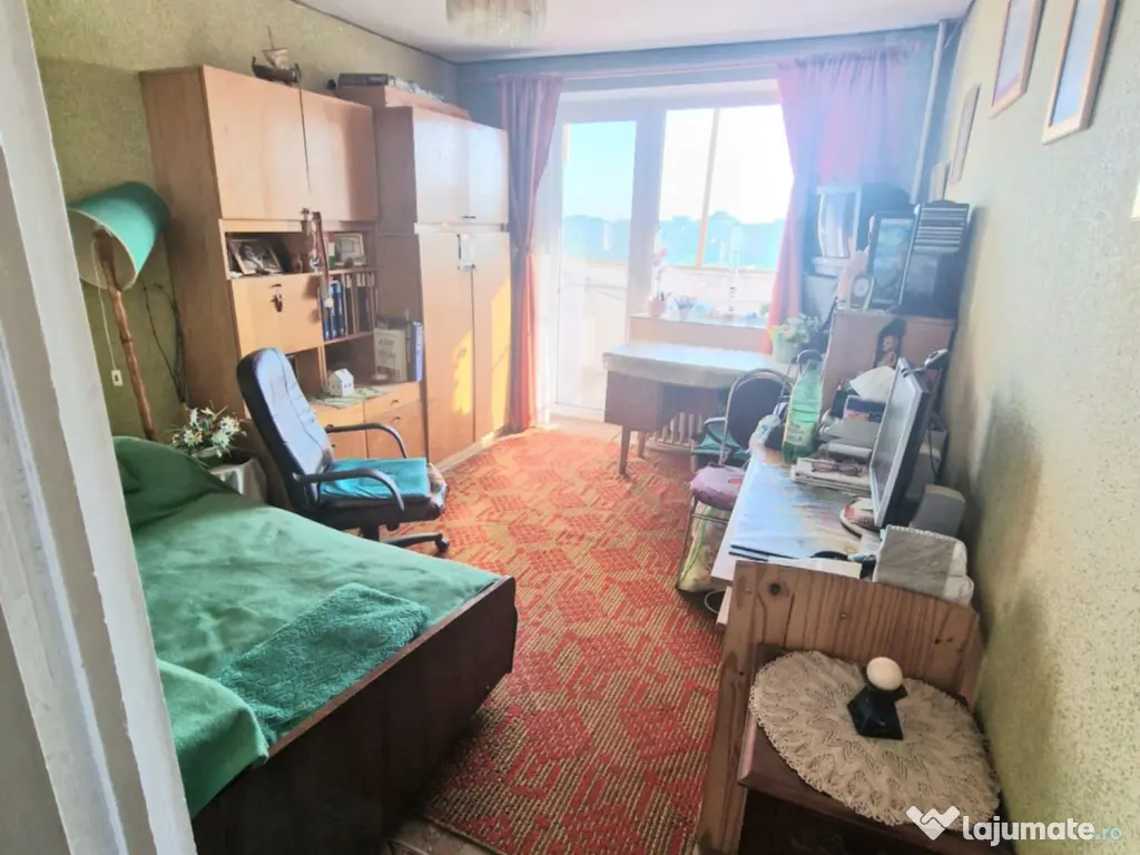Vindem un apartament Panoramic - la 5 minute de mers pe jos la toate!