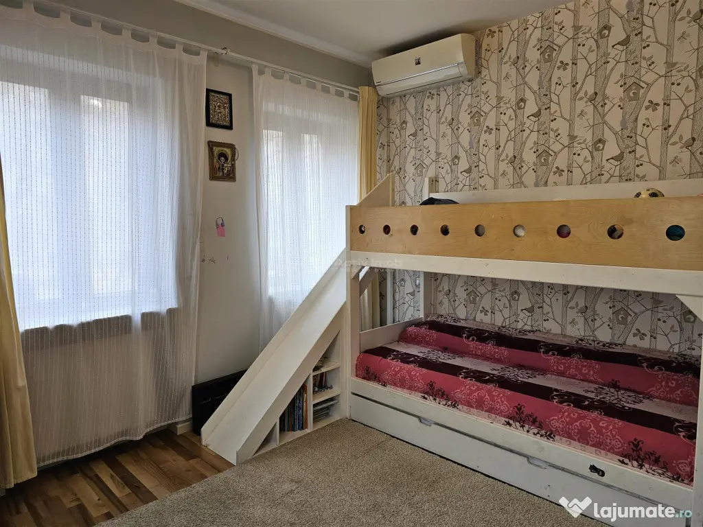 4 cam Floreasca, plus 1 cam mansarda(birou), in vila, curte,