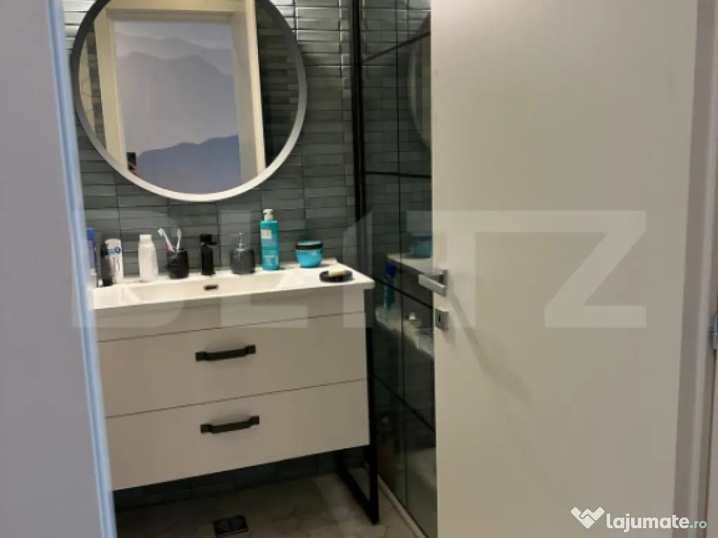 Penthouse 4 Cam | 110 mp utili + Terasa 68 mp | + Parcare | 