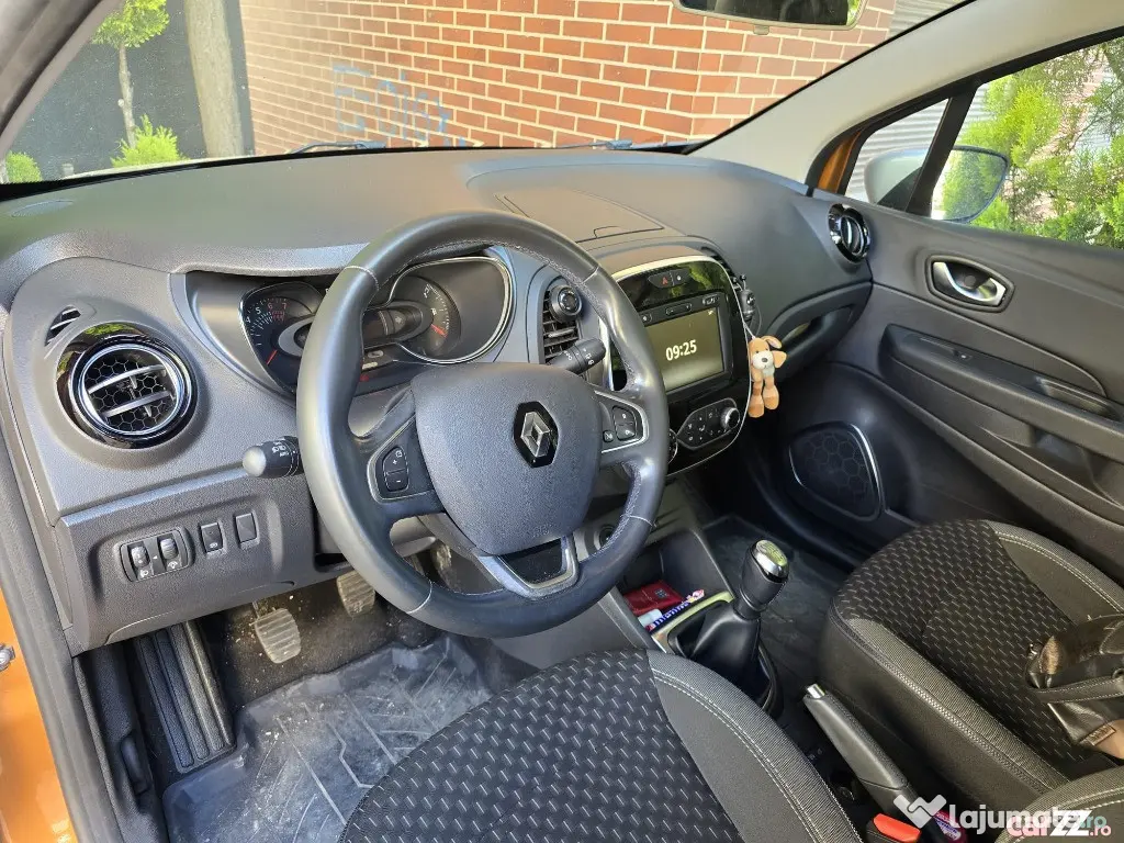Renault Captur 2019, 1.3 tce, 64.000km 