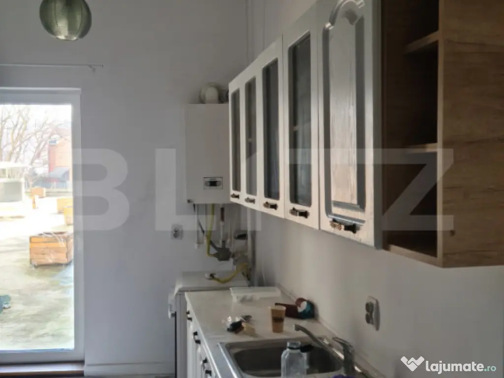 Apartament decomandat cu 2 camere 
